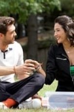 Movie poster: Her Yerde Sen Season 1 Episode 8